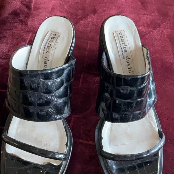 Charles David slip on 2 1/2” stedy heels - Picture 2 of 5